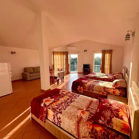 Room Rental * Velipoje