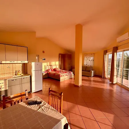 Apartment Room Rental *